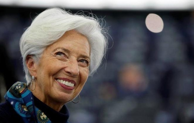 크리스틴 라가르드 ECB 총재는 유럽의 성장을 지원하기 위해 통화부양책을 지속할 것이라고 말했다. 사진=로이터