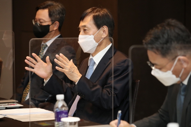 이주열 한국은행 총재가 11일 오전 서울 중구 플라자호텔에서 개최된 경제동향간담회에서 발언하고 있다. [사진=한국은행]