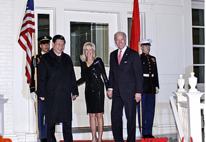 바이든과 시진핑의  9년 전 만남 모습. 