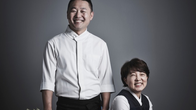 '온지움' 공동 셰프 박성배씨와 조은희씨. 사진=온지움