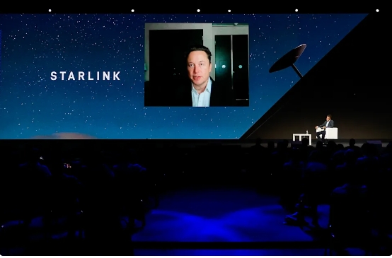 스페이스X의 일론 머스크 CEO가 스타링크 프로젝트에 대해 소개하고 있다. 사진=로이터
