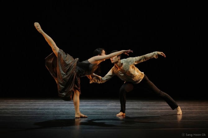 김하예린 안무의 발레 'Pli, 시간의 시작'