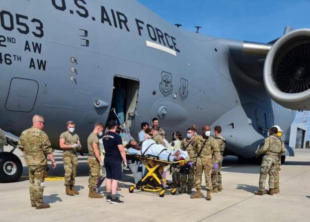 2021년 8월 미국 공군이 아프가니스탄에서 아프간 탈출민들을 군용기로 수송하는 모습. 사진=미국 공군 트위터 캡쳐 