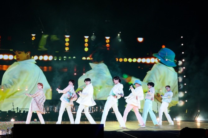 BTS PERMISSION TO DANCE ON STAGE - LA. Photo=BIg Hit Music