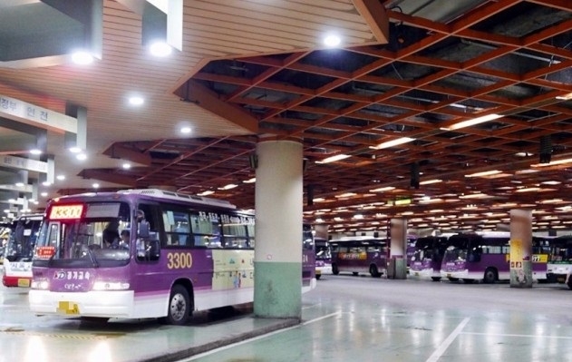 성남 고속 버스 터미널