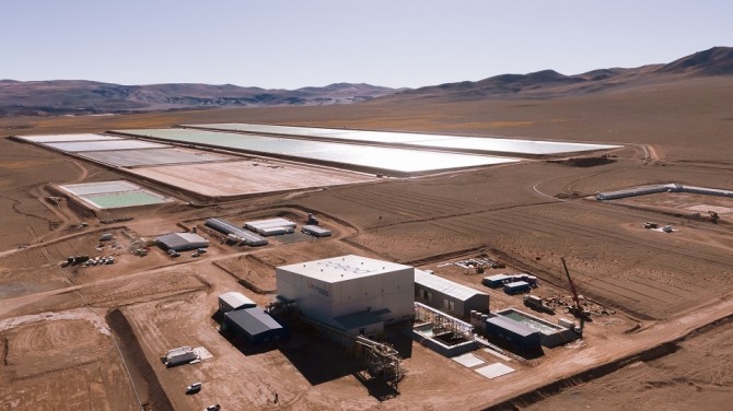 포스코의 아르헨티나 리튬 생산 데모플랜트 공장과 염수저장시설 전경. 사진=포스코