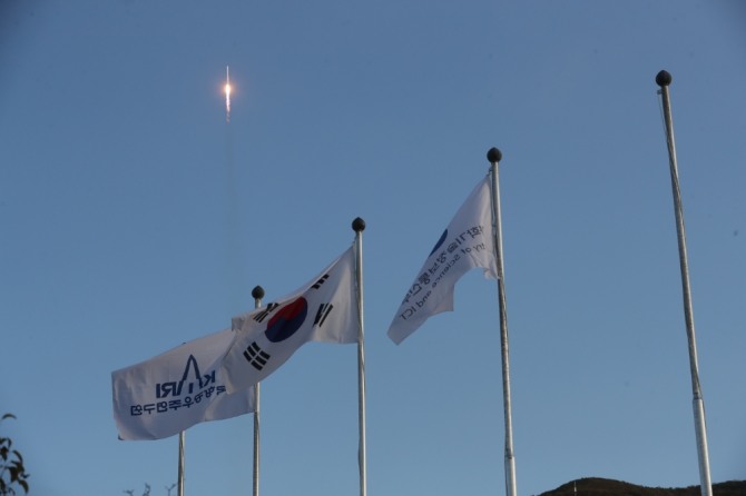 지난 10월 나로우주센터에서 발사한 누리호 모습. 사진=과학기술정보통신부