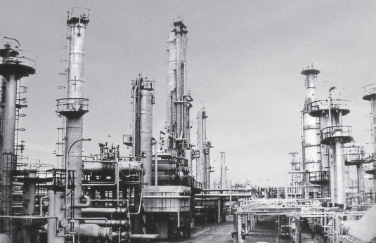 1960년대 울산 공업단지 [사진=BNK경남은행]