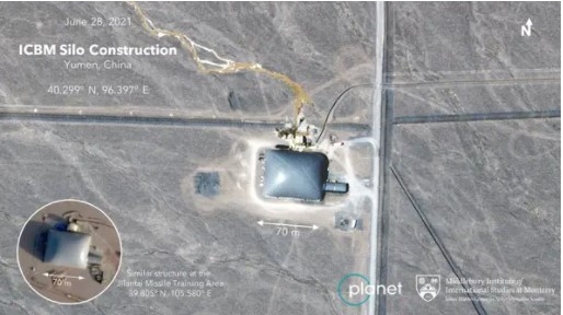 중국 간쑤성 위먼 근처에 건설 중인 100개 이상의 명백한 ICBM 사일로 중 하나. 사진=플래닛 랩/MIIS 비확산 연구 센터