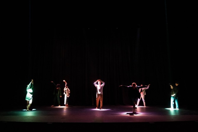 안지형 안무 및 연출의 '그 사라짐에 대하여'