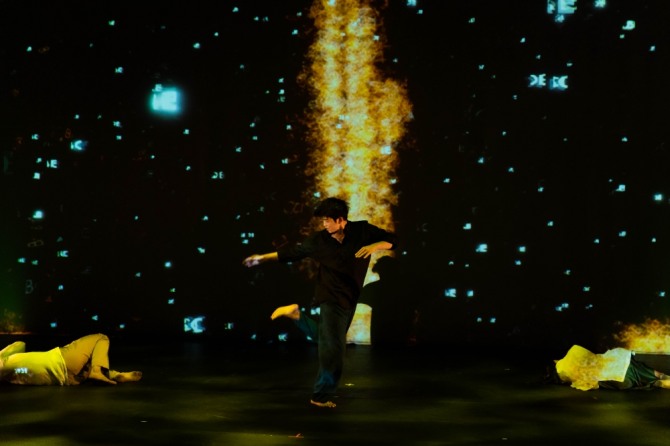 안지형 안무 및 연출의 '그 사라짐에 대하여'