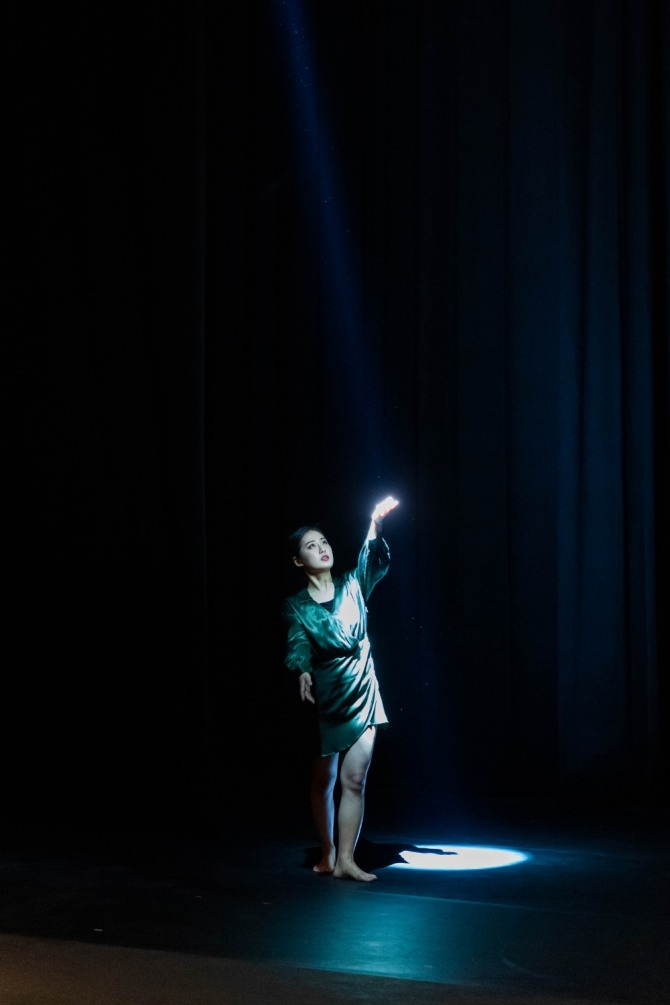 안지형 안무 및 연출의 '그 사라짐에 대하여'