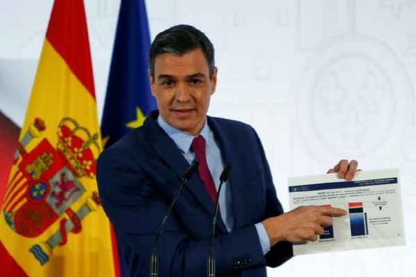 스페인 페드로 산체스(사진) 총리는 코로나19를 인플루엔자와 같이 취급하자는 엔데믹을 EU에서 검토해야한다고 촉구했다. 사진=로이터