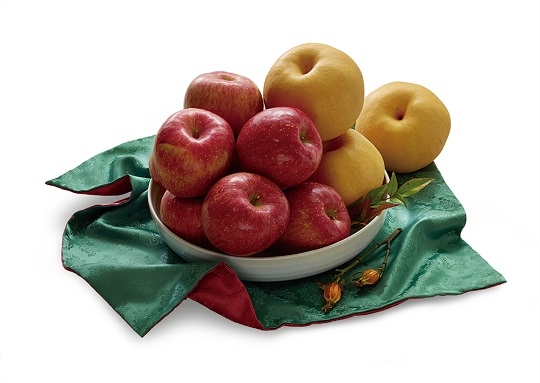 과일은 후숙과일은 상온에 보관하고 사과는 에틸렌 가스를 내뿜어 다른 과일과 따로 보관해야 한다. 사진=CJ프레시웨이 제공