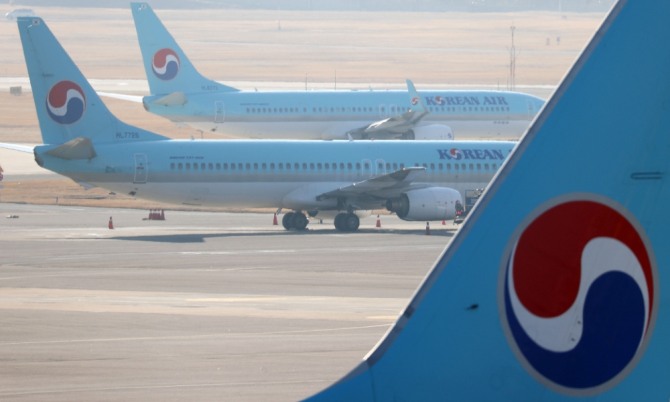 28일 서울 강서구 김포공항에 대한항공 여객기가 주기돼 있다. 사진=뉴시스