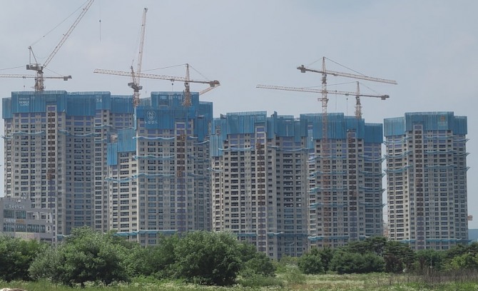 경기 양주시의 한 아파트 건설현장 모습. 사진=최환금 기자