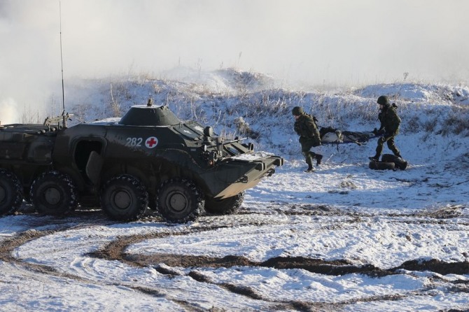 우크라이나 근처에 주둔한 러시아 군대가 군사훈련을 하고 있다. 사진=로이터