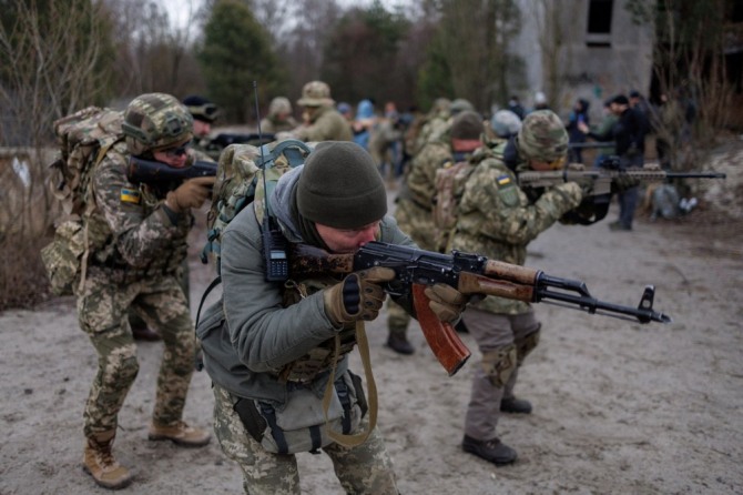 영국 정부는 우크라이나 침공에 대한 '심각한 의구심'을 갖는 러시아 군부와 보안국 인사들이 존재한다고 내다 보고 있다. 사진=로이터