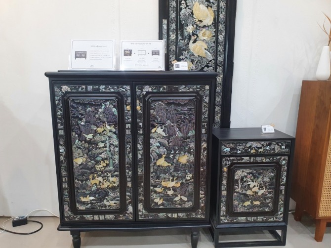 키로의 뉴 폼 자개장 사진=이도열 기자