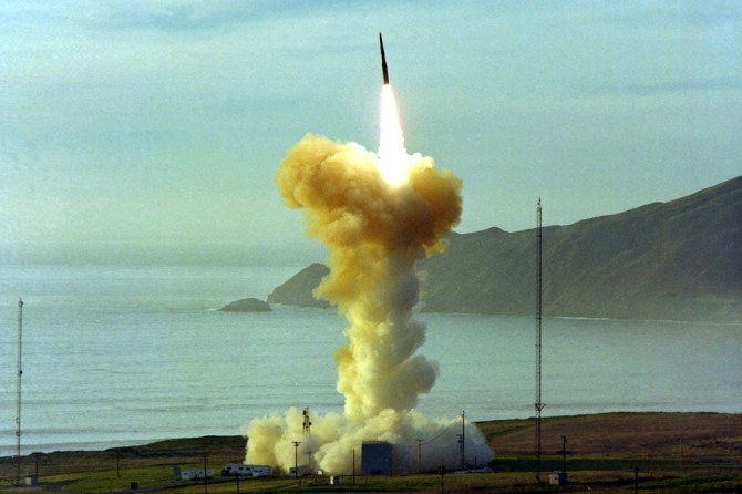 미국 국방부가 이번주에 예정됐던 '미니트맨-3' 대륙간탄도미사일(ICBM) 시험 발사 계획을 무기 연기했다고 2일(현지시간) 밝혔다. 사진=밀리터리닷컴