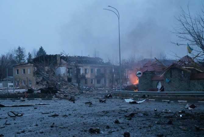 2일 우크라이나 크이우(키예프) 지역의 보로얀카 정착촌에서 러시아의 우크라이나 침공이 계속되면서 최근 포격 후 손상된 건물. 사진=로이터
