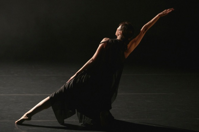 장윤나 안무의 '댄스로그'. 2021년 sidance.