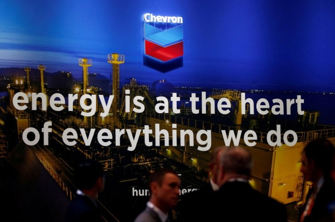 미국 에너지 기업 셰브론이 베네수엘라 원유 사업 재개를 환영하며 다음달부터 원유를 수입하는 것이 목표라고 밝혔다. 사진=로이터