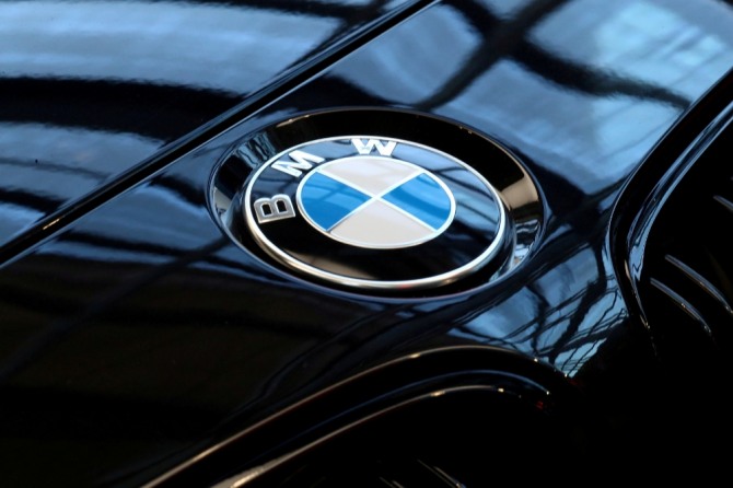 BMW와 중국 합작사의 선양시 생산 공장은 24일부터 30일까지 생산을 중단할 것이라고 공시했다. 사진=로이터