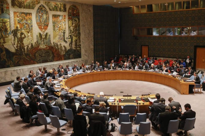 국제 사회에서 유일하게 구속력이 있는 결정을 할 수 있는 유엔 안전보장이사회 전체회의 모습