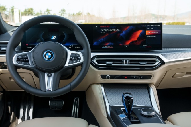 BMW i4 주행모습. 사진=BMW코리아