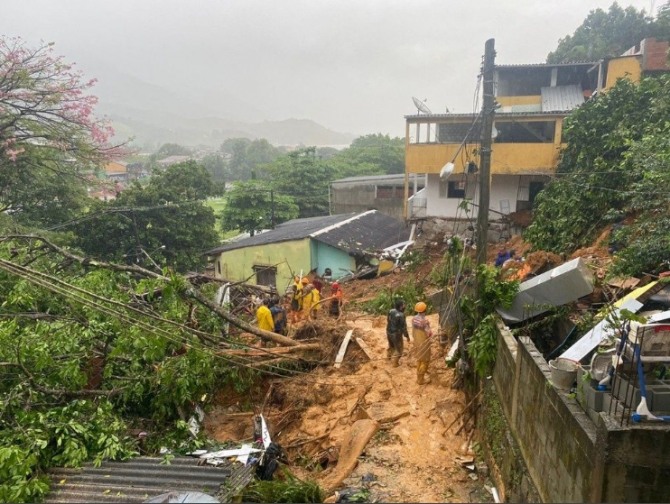 브라질이 6개월째 계속되는 폭우로 산사태가 발생하는 등 피해가 급증하고 있다. 사진=로이터