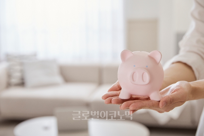 저축은행들이 정기예금 중도해지 패널티를 없앴다. 사진=클립아트코리아
