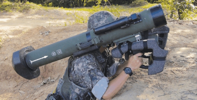 육군이 운용 중인 휴대용 대전차유도무기 '현궁'. 사진=뉴시스