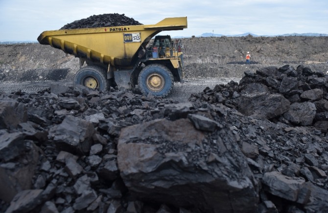 인도네시아 칼리만탄 섬에 있는 아다로의 석탄 광산. 사진=로이터