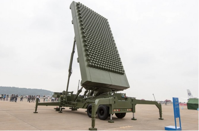 중국이 개발한 미국 F-22와 스텔스 전투기를 탐지할 수 있는 새로운 유형의 위상 배열 레이더.