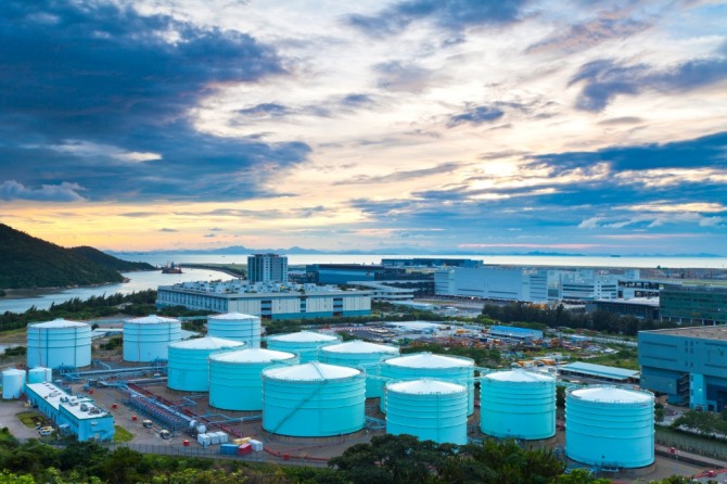 일본 최대 정유업체 이네오스와 전력회사 J-파워가 탄소 포집과 저장 프로젝트를 추진한다. 자료=글로벌이코노믹