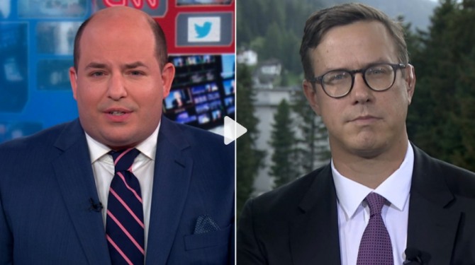 니컬러스 칼슨 비즈니스인사이더 글로벌 편집장(오른쪽)이 22일(현지시간) CNN방송과 일론 머스크 CEO 성추행 보도와 관련해 인터뷰를 하고 있다. 사진=CNN