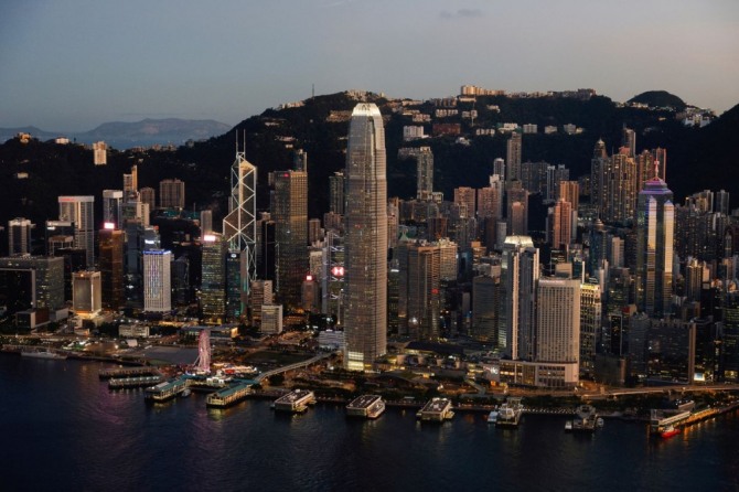 홍콩에 있는 HSBC 본사와 중국은행 전경. 사진=로이터