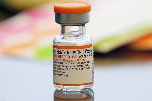 화이자-바이오앤 테크사가 개발한 5세에서 11세 어린이용 코로나19 백신. 사진=AP/뉴시스