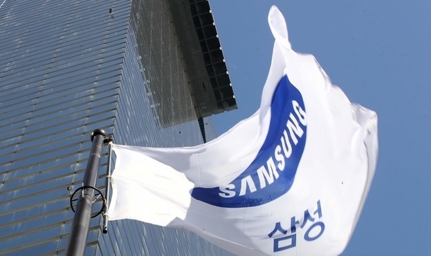 삼성의 로고가 있는 깃발. 사진=뉴시스
