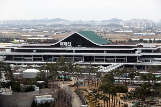 首尔江西区金浦国际机场国际线大楼。照片=NEWSIS
