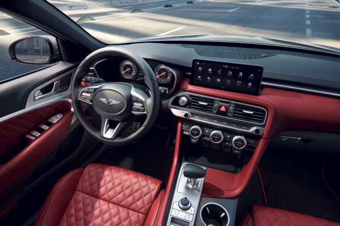 G70 슈팅브레이크 스포츠모델 실내. 사진=제네시스