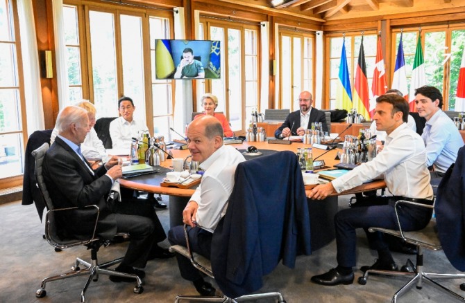 우크라이나 대통령과 화상으로 회의하는 G7 정상회의 모습. 사진=연합뉴스