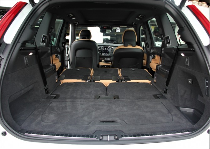 볼보  XC90 PHEV 리차지. 사진=김정희 기자