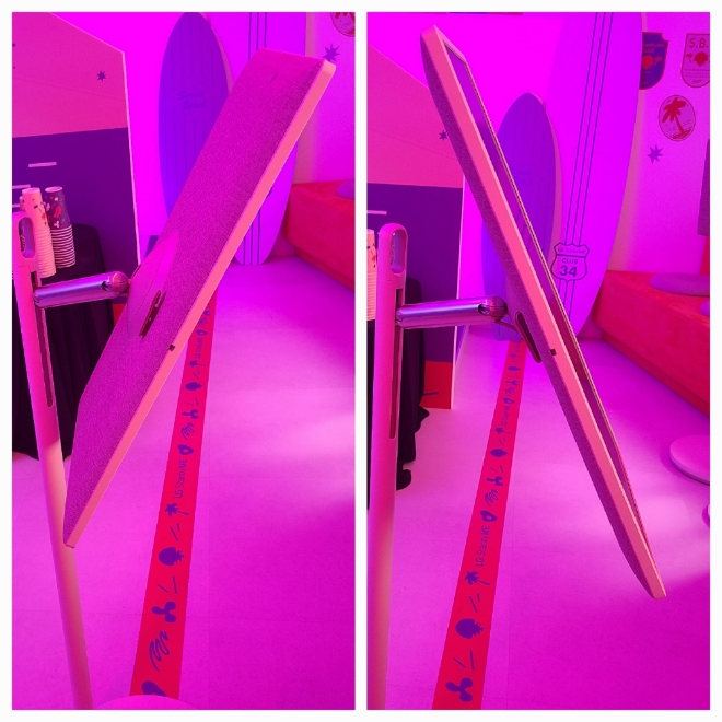 LG 스탠바이미는 가로, 세로 모드뿐만 아니라 높낮이, 위아래 각도 조절이 된다. 사진은 위아래로 각도 조절한 모습. 사진=정진주 기자  