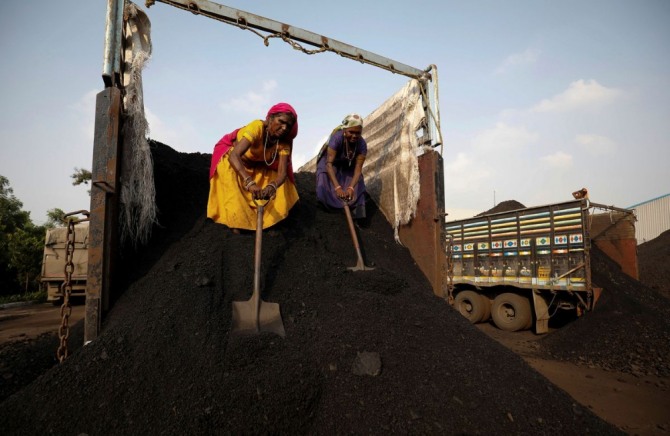 철강의 핵심 재료인 코크스 석탄 가격이 반등하고 있다. 사진=로이터