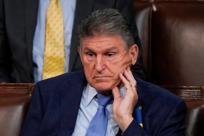 민주당 소속의 조 맨친 미 상원의원. 사진=로이터