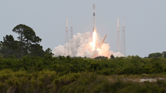 스페이스X 로켓 발사 모습. 사진=로이터