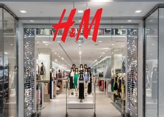 H&M 매장.