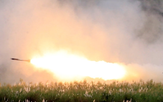 우크라이나 전쟁 게임 체인저로 급부상한 하이마스 발사 장면. 사진=로이터